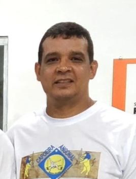 Mid-shot of Mestre André.